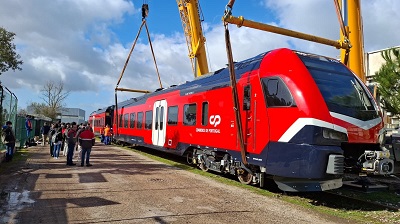 Comboios de Portugal recibe la primera unidad el�ctrica del plan de modernizaci�n de su flota